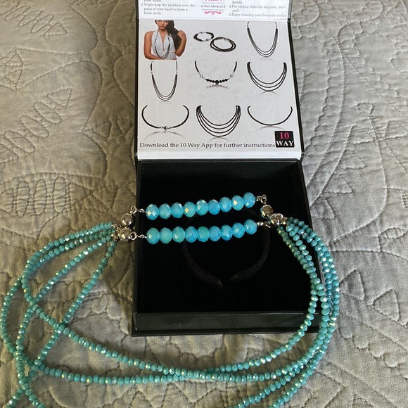 Meet your Posher, Roxy - Picture 2 of 3